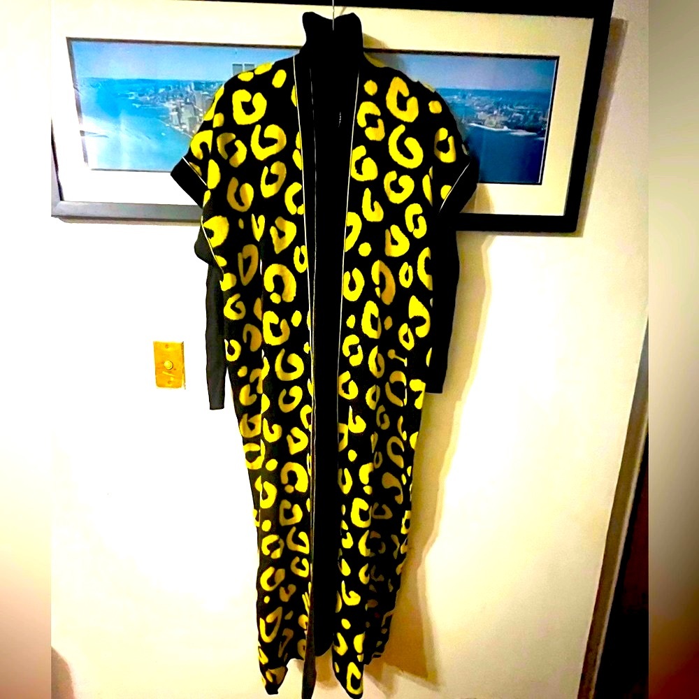 Brand new 2 pieces winter yellow dress set .